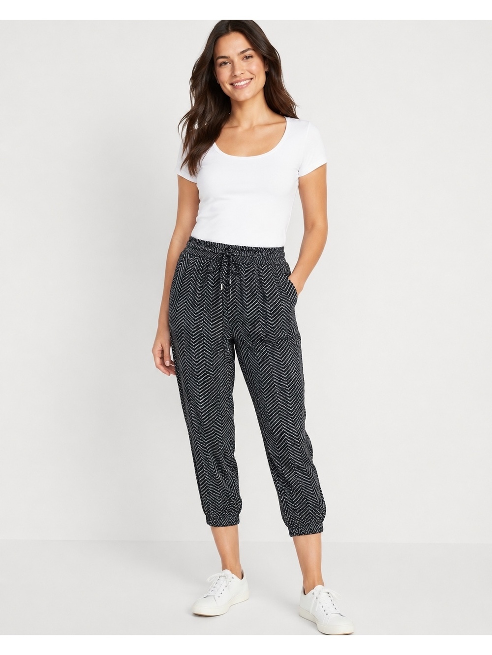 Old Navy Women’s XS Black White Herringbone Pull-On Cropped Pants